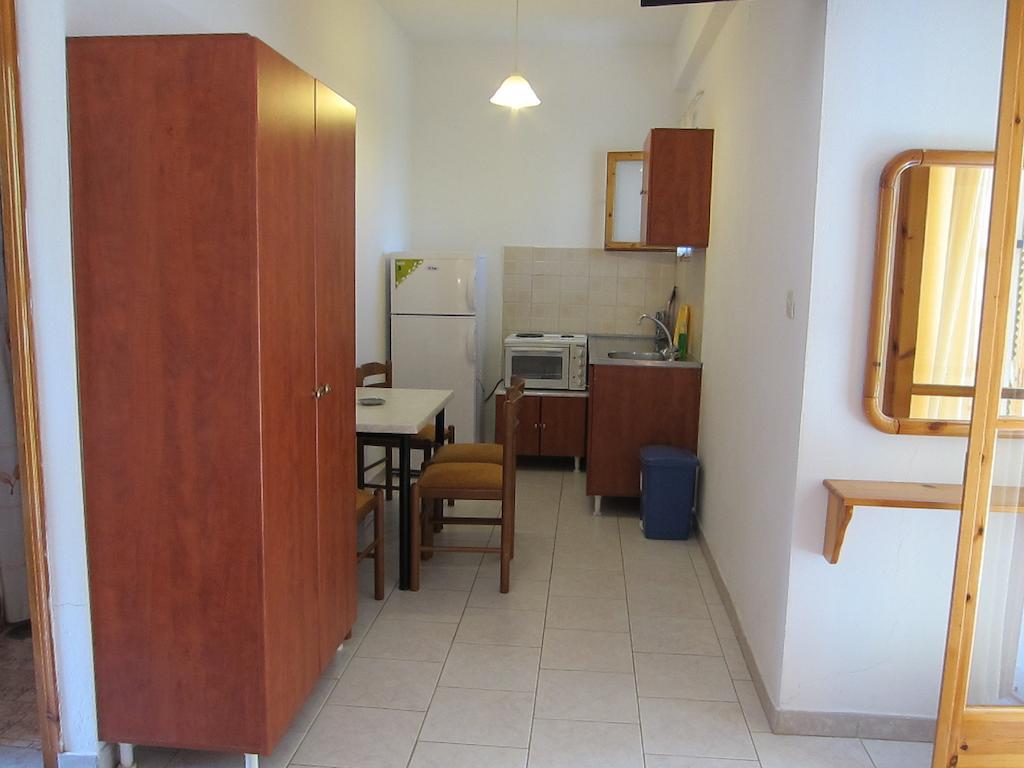 Artolithia Apartments Ríza 外观 照片